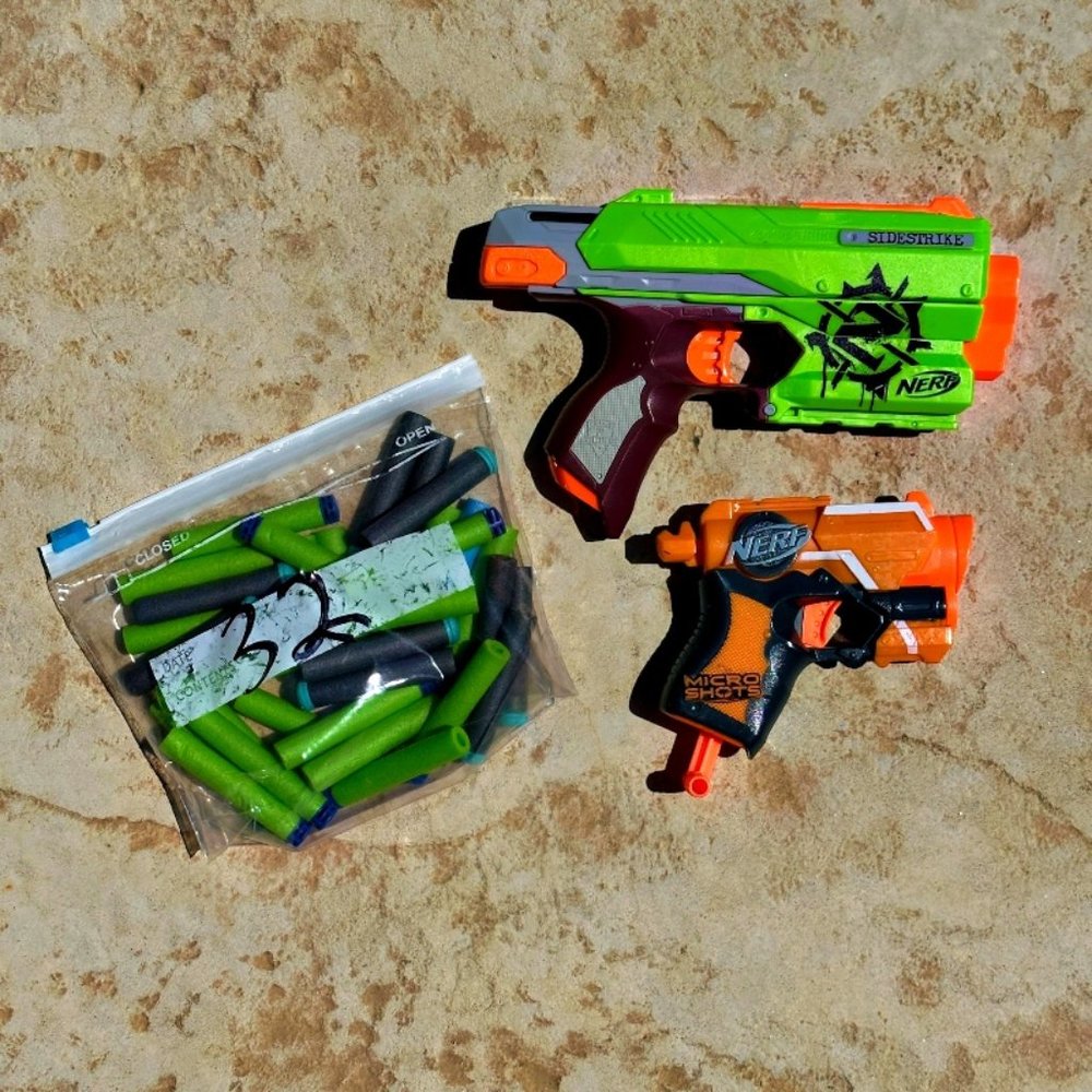 Lot of 2 Nerf Guns + 32 AMMO: Green Zombie Sidestrike Elite & Orange Micro Shots